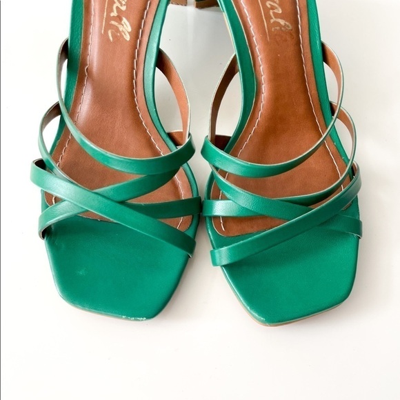 L'INTERVALLE Kelly Green Strappy block heel - Picture 7 of 11